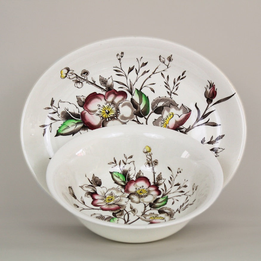Meakin Wild Rose Serving Bowl